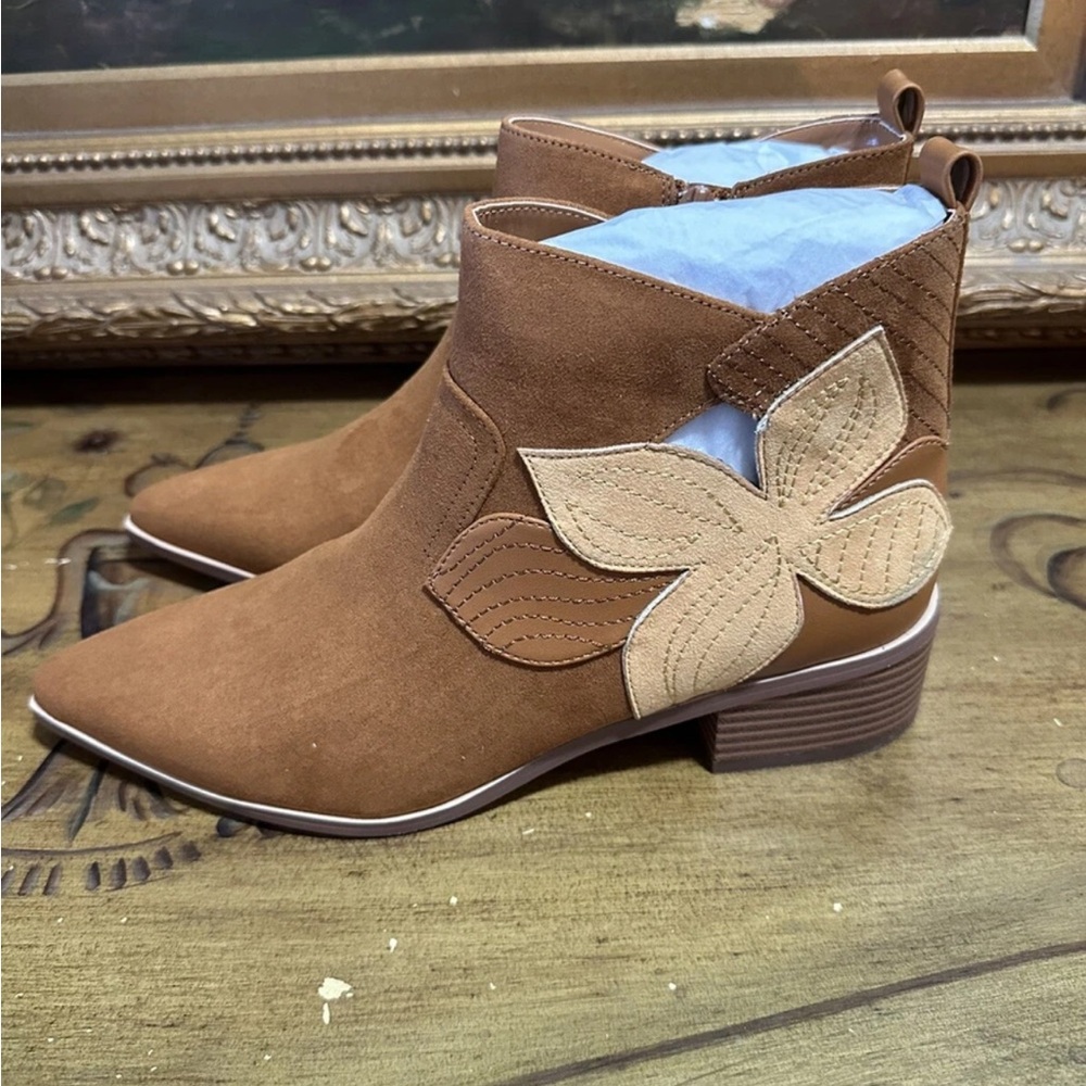 Monroe & Main womens floral Flower ankle bootie shoe SZ 9 Western Cowgirl Boots